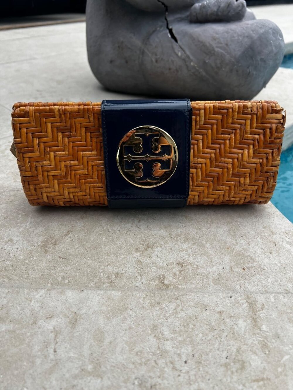 Tory Burch straw hand clutch blue tory logo resort casual style purse